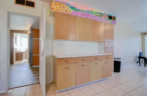 Kitchen - 877 E Sycamore St, Globe, AZ 85501 photo 5 of 6