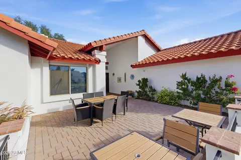 1338 E Sunburst Ln, Tempe, AZ 85284