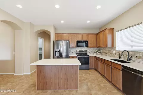 Kitchen - 9917 E Barley Rd, Florence, AZ 85132 photo 2 of 4