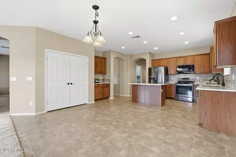 Kitchen - 9917 E Barley Rd, Florence, AZ 85132 photo 4 of 4