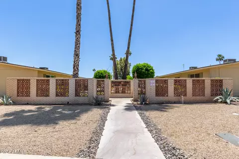 10935 W Santa Fe Dr, Sun City, AZ 85351