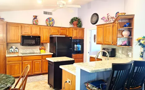 Kitchen - 7939 E Natal Ave, Mesa, AZ 85209 photo 2 of 4