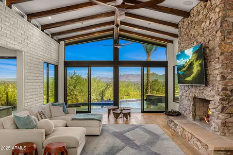 6331 E Hummingbird Ln, Paradise Valley, AZ 85253