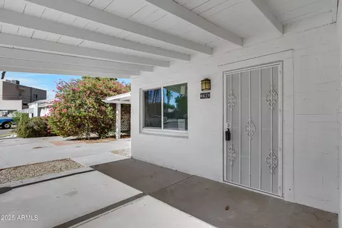Exterior - 4619 N 13th Pl, Phoenix, AZ 85014 photo 5 of 11