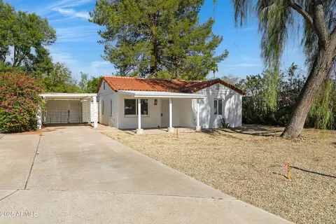Exterior - 4619 N 13th Pl, Phoenix, AZ 85014 photo 3 of 11