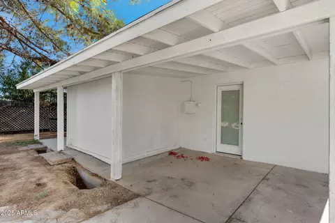 Exterior - 4619 N 13th Pl, Phoenix, AZ 85014 photo 10 of 11