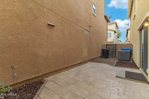 Exterior - 3885 E Santa Fe Ln, Gilbert, AZ 85297 photo 4 of 5