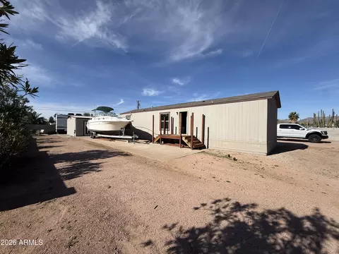 694 S Desert View Dr, Apache Junction, AZ 85120 photo 2