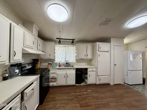 28 E 300 --, Pima, AZ 85543 photo 4