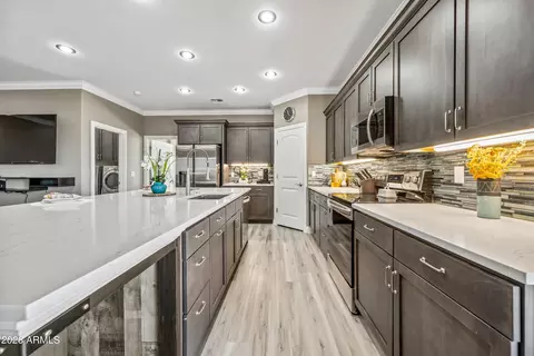 Kitchen - 2235 E Cody St, Apache Junction, AZ 85119 photo 5 of 12