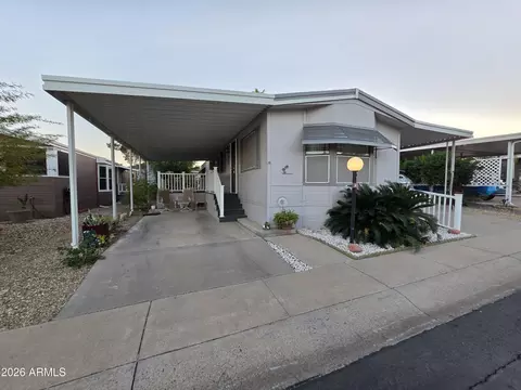 2233 E Behrend Dr #81, Phoenix, AZ 85024 photo 2