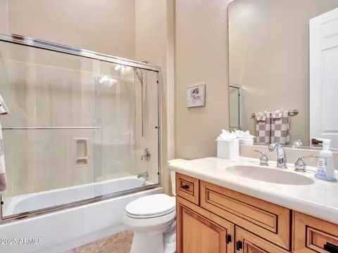 Bath - 1620 W Silver Pine Dr, Phoenix, AZ 85086 photo 8 of 8