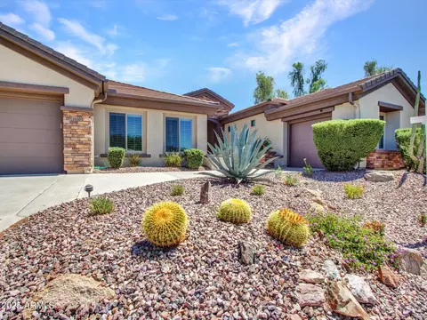 Exterior - 1620 W Silver Pine Dr, Phoenix, AZ 85086 photo 4 of 27