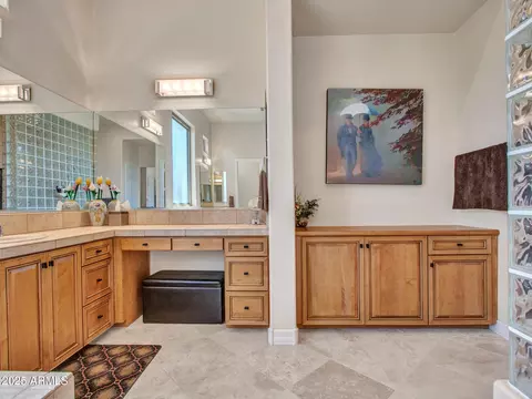 Bath - 1620 W Silver Pine Dr, Phoenix, AZ 85086 photo 4 of 8
