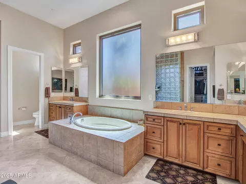 Bath - 1620 W Silver Pine Dr, Phoenix, AZ 85086 photo 3 of 8