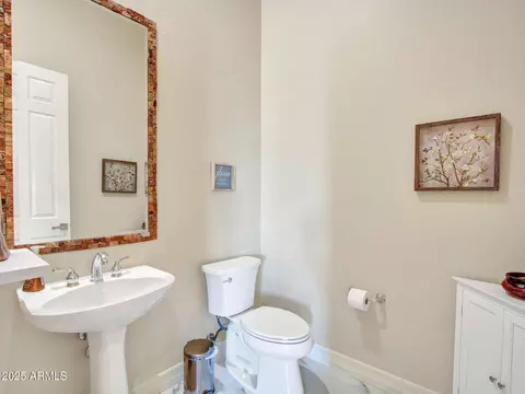 Bath - 1620 W Silver Pine Dr, Phoenix, AZ 85086 photo 6 of 8
