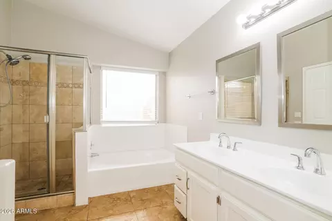 Bath - 3917 E San Remo Ave, Gilbert, AZ 85234 photo 2 of 4