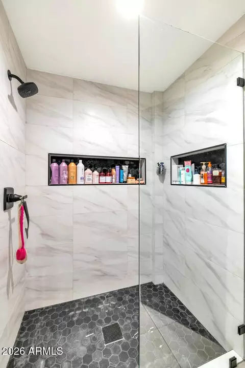 Bath - 1404 E Michelle Dr, Phoenix, AZ 85022 photo 6 of 7