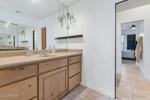 Bath - 1404 E Michelle Dr, Phoenix, AZ 85022 photo 3 of 7