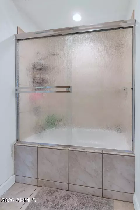 Bath - 1404 E Michelle Dr, Phoenix, AZ 85022 photo 4 of 7