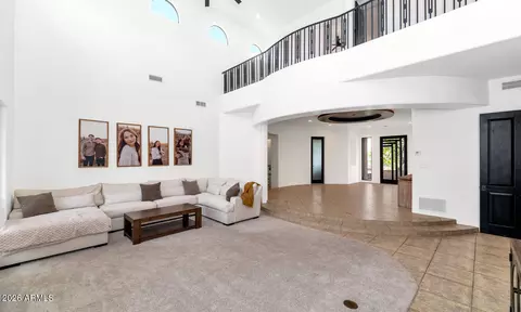 Living - 1404 E Michelle Dr, Phoenix, AZ 85022 photo 2 of 4