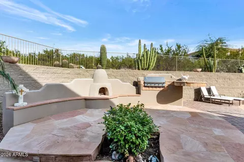 Exterior - 1404 E Michelle Dr, Phoenix, AZ 85022 photo 4 of 4