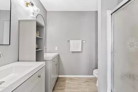 Bath - 604 E Weber Dr #18, Tempe, AZ 85281 photo 1 of 1