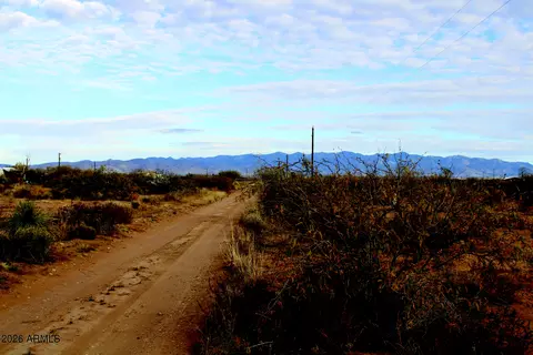 9 E 56 Acres E Apache Dr #19, Pearce, AZ 85625 photo 3