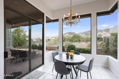 Dining - 3124 E Squaw Peak Cir, Phoenix, AZ 85016 photo 2 of 2
