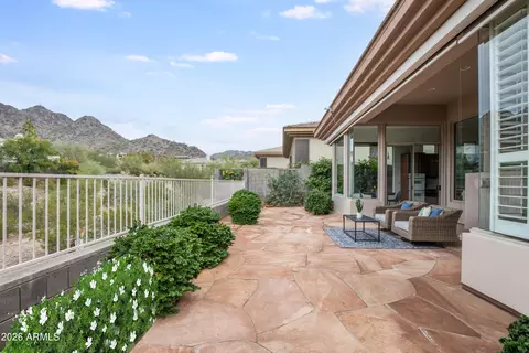 Exterior - 3124 E Squaw Peak Cir, Phoenix, AZ 85016 photo 4 of 5