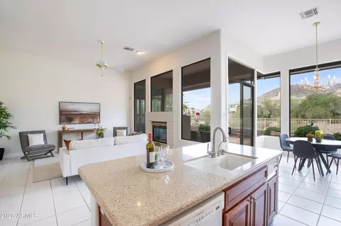 Kitchen - 3124 E Squaw Peak Cir, Phoenix, AZ 85016 photo 3 of 3