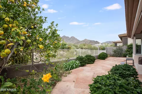 Exterior - 3124 E Squaw Peak Cir, Phoenix, AZ 85016 photo 2 of 5