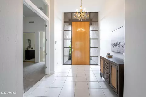Entry Way - 3124 E Squaw Peak Cir, Phoenix, AZ 85016 photo 2 of 2