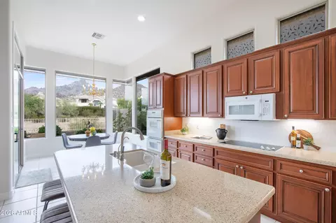 Kitchen - 3124 E Squaw Peak Cir, Phoenix, AZ 85016 photo 2 of 3