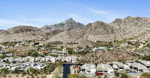 View/Area - 3124 E Squaw Peak Cir, Phoenix, AZ 85016 photo 2 of 2