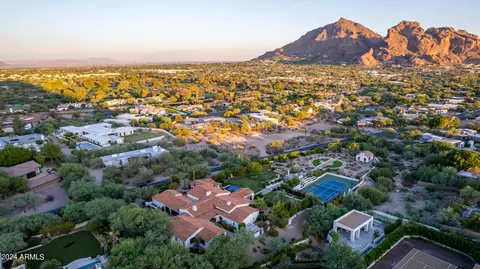 6742 N 48th St, Paradise Valley, AZ 85253