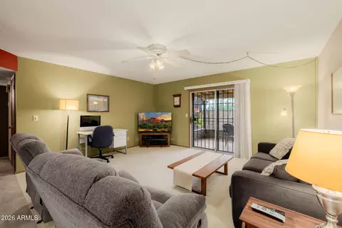 131 N Higley Rd #16, Mesa, AZ 85205