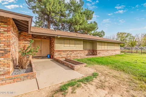 Exterior - 21613 S 154th St, Gilbert, AZ 85298 photo 5 of 8