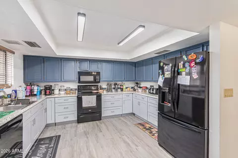 Kitchen - 21613 S 154th St, Gilbert, AZ 85298 photo 2 of 7