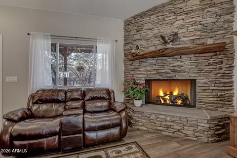 Living - 6008 W South Rd, Pine, AZ 85544 photo 3 of 5