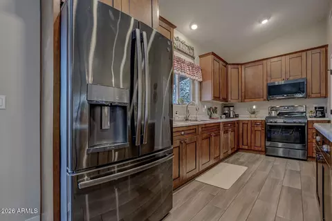 Kitchen - 6008 W South Rd, Pine, AZ 85544 photo 1 of 4