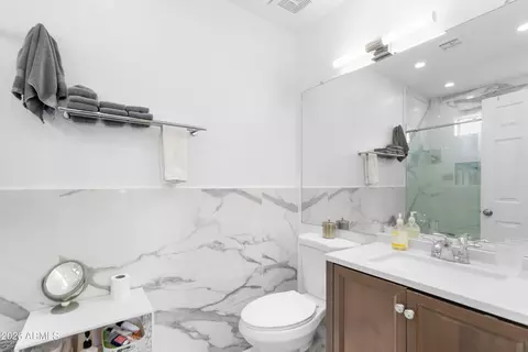 Bath - 1633 E Lakeside Dr #45, Gilbert, AZ 85234 photo 1 of 3