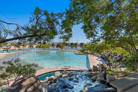 View/Area - 1349 E Catamaran Dr, Gilbert, AZ 85234 photo 8 of 11