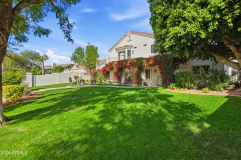 Exterior - 1349 E Catamaran Dr, Gilbert, AZ 85234 photo 4 of 16