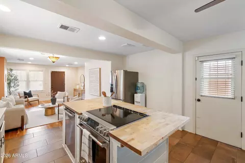Kitchen - 1733 E Harvard St, Phoenix, AZ 85006 photo 5 of 5