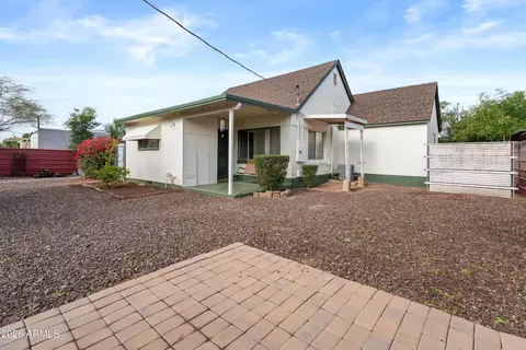 Exterior - 1733 E Harvard St, Phoenix, AZ 85006 photo 5 of 8