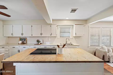 Kitchen - 1733 E Harvard St, Phoenix, AZ 85006 photo 3 of 5