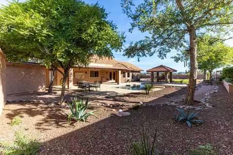 553 E Mesa Vista Ln, Mesa, AZ 85203