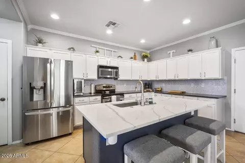 5812 E Holmes Ave, Mesa, AZ 85206