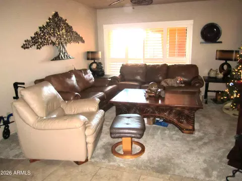 4303 E Cactus Rd #423, Phoenix, AZ 85032